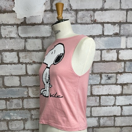 Pink sleeveless shirt with a cartoon character on a mannequin against a brick wall, Snoopy Unwantee, Snoopy pink tank top, Snoopy High Neck Top, Snoopy Vest